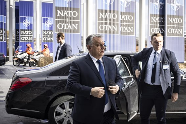 Orbán: a NATO-val közösen védelmezzük Magyarország és Európa határait