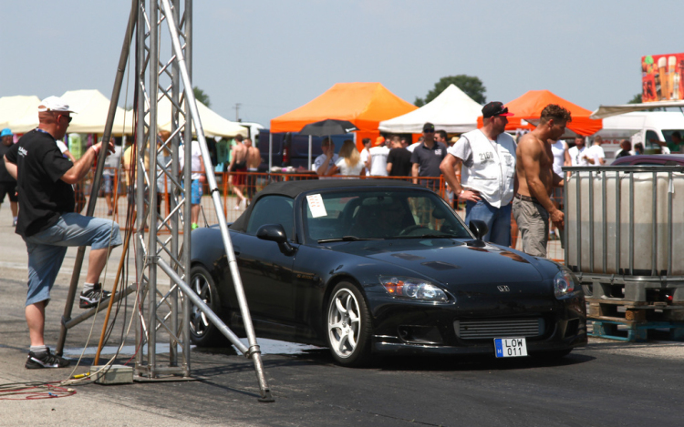 Turbosinger és lacházi Dragracing!