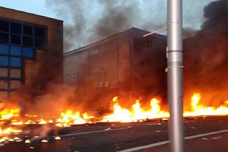 Lezuhant egy helikopter Londonban - halottak