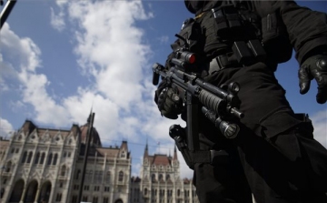 Brüsszeli robbantások - ideiglenes 2-es fokozatú terrorkészültség Magyarországon